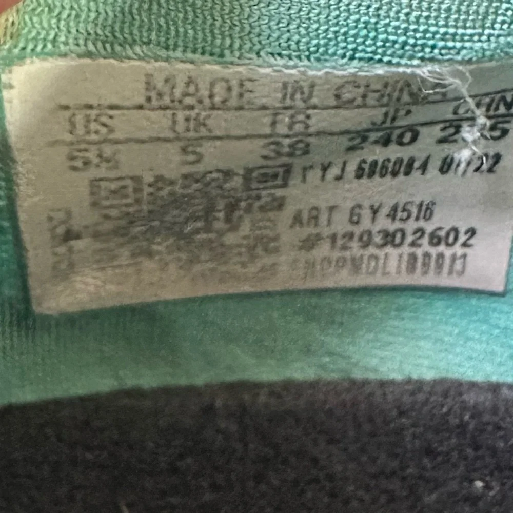 Adidas UltraBoost 22 Shoes Black-Turbo Mint Rust Youth 5.5 - Picture 9 of 9